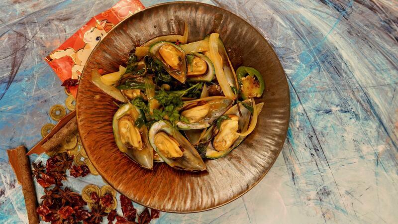 spicy thai basil mussel